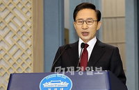 RFA마키노 연구원, "MB는 위선적인 인물"