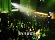 디자이너 이상봉, 2011FW 컬렉션 애프터 파티로 대중과 소통