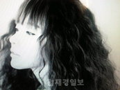김아중, 몽환적 화보 사진 트위터에 공개