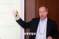 "언론의 위기, 혁신이 필요하다"