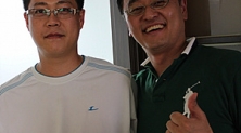 임선묵 대표(좌)와 개그맨 권영찬(우)