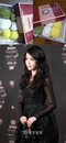 아이유, 모교에 수능 떡 돌렸다, "찹쌀 떡 받고 수능 대박"