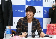 이민호 근황, 롯데울산점 팬사인회 개최