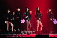 'SBS 가요대전' 포미닛 섹시한 가죽의상 선보여…'여전사 등극'