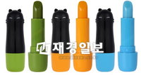 입술에서 녹듯 혈색 컬러 틴트 ‘다양한 분위기 연출 가능’