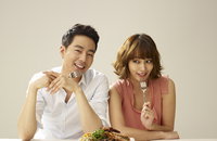 ‘아웃백 스테이크하우스’ 조인성-이민정 새로운 TV 광고 론칭