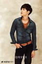 김현중, 데님셔츠 입고 조각남 인증