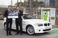 BMW, 세종시 환경부에 전기차 전달