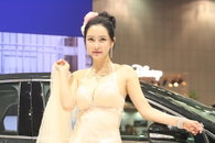 [포토] 레이싱모델 민수아, 포드에 내려온 선녀 '우아하네'