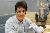 <슈퍼피쉬 – 끝없는 여정> 배우 유동근 다큐멘터리 내레이션 참여