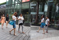 김효진, 방콕 휴가 즐기는 무방비한 일상 모습 포착!