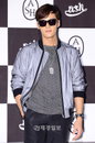 [JK포토]'아쉬' 2013 AW 컬렉션 쇼 참석한 최진혁, 선글라스로 멋을 냈어요~