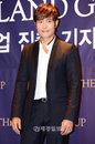 [JK포토]결혼 후 첫 공식석상에 나선 배우 이병헌, 활짝 핀 새신랑의 얼굴