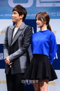 [JK포토]'깡철이' 이시언-정유미, 어색한 포토타임