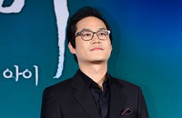 [JK포토]김성균, '화이'서 말보다 행동이 앞서는 냉혈한 동범으로 나와요~
