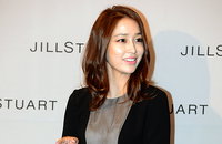 [JK포토]'새신부' 이민정, 단언컨대 단 하나뿐인 결혼반지가 눈에 확 띄네~!