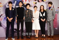 [JK포토]성훈-이원근-윤미라-전미선-우희진-오대규, '열애'서 가족으로 뭉쳤어요~