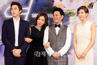 [JK포토]여의주-황신혜-전광렬-진서연, '열애'서 화목한 가족으로 뭉쳤어요~