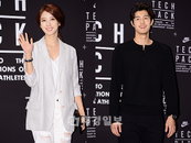 [JK포토]'공개 연인' 이청아-이기우, 행사장 데이트? 코드는 '화이트&블랙'