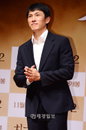 [JK포토]유오성, "'친구2' 잘되길 두 손모아 기도해요~"