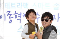 테트라팩, 홍보대사 이종혁-준수 부자와 함께한 ‘스마트 캠핑’ 이벤트 호응 속 성료