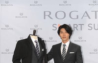 로가디스 ‘스마트 라인’ 출시 기념, 모델 현빈 사인회 개최