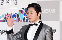 [JK포토]청룡영화제 참석한 조정석 '블링블링 은빛 수트로 멋을 냈어요~'