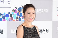 [JK포토]엄지원, 소원 최우수작품상 쾌거 "이준익 감독님 은퇴안하길 잘했네요" 눈물소감