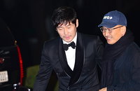 [JK포토]'소원' 설경구 "이준익 감독과 함께 청룡영화제 왔어요~"