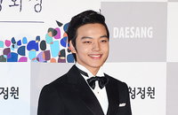 [JK포토]청룡영화제 참석한 여진구, '8대2 비율의 헤어 스타일에 눈길!'