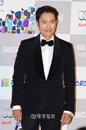 [JK포토]'40대 베테랑 배우' 이병헌, 청룡 인기상 수상소감 "설경구 있어 위로 된다"