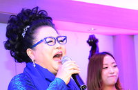 [JK포토]'JAZZ FRIEND PARTY' 윤희정, '열정이 넘치는 무대'