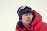 현빈, 영화 ‘역린’ 현장에 K2다운 점퍼 선물