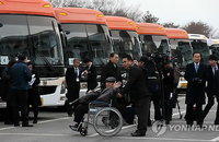 <이산상봉> 금강산으로 출발하는 이산가족 상봉자