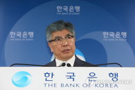김중수 총재, "가계부채, 금융 안정 해할 가능성 적어"