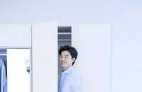 공유, 옷장에도 쏙 들어가네~ 개구진 매력 발산