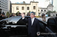 떠나는 김중수 한은 총재