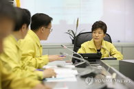 박 대통령, "생존자 빨리 구출하는 일에 총력을 기울여야"