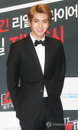 <엑소 크리스 사태> SM "노예 계약 아냐" vs 크리스 "부속품으로 취급해"