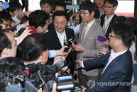 'KB금융지주 vs 국민은행'…싸우는 이유는?
