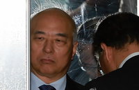 굳은표정의 문창극 총리 후보자