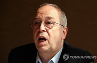 러셀 美차관보 "시진핑 방한, 韓中 대북협력 이정표될 것"