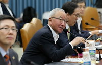 현오석 "쌀 시장 개방, 합리적 결론 도출할 것"