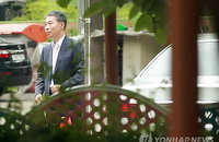 청사 나서는 정종섭 후보자