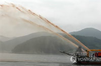 "남해안 적조를 막아라"