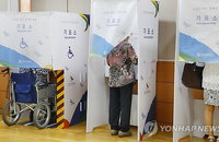 과거 최대규모 재보선 현재 투표율 22.2%로 집계