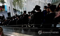 근로자 절반, 한달 월급 200만원 안돼