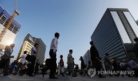 정부 ‘복합임금제’ 검토…입사초반 호봉제→중반 성과급제→후반 피크제