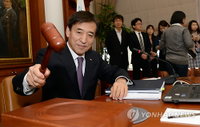 이주열 “자본유출 여부 면밀히 지켜보겠다”