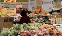 소비자물가 상승률 2년째 1%대…’사상 처음’